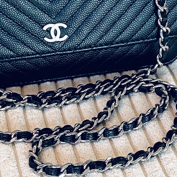 Chanel Caviar Chevron wallet on chain w/authenticity card, booklet, box NICE!!! - Picture 2 of 15
